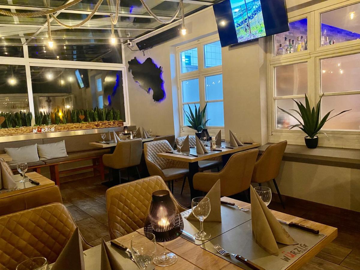 Hotel Restaurant Wuerzig In Ürzig Eksteriør bilde