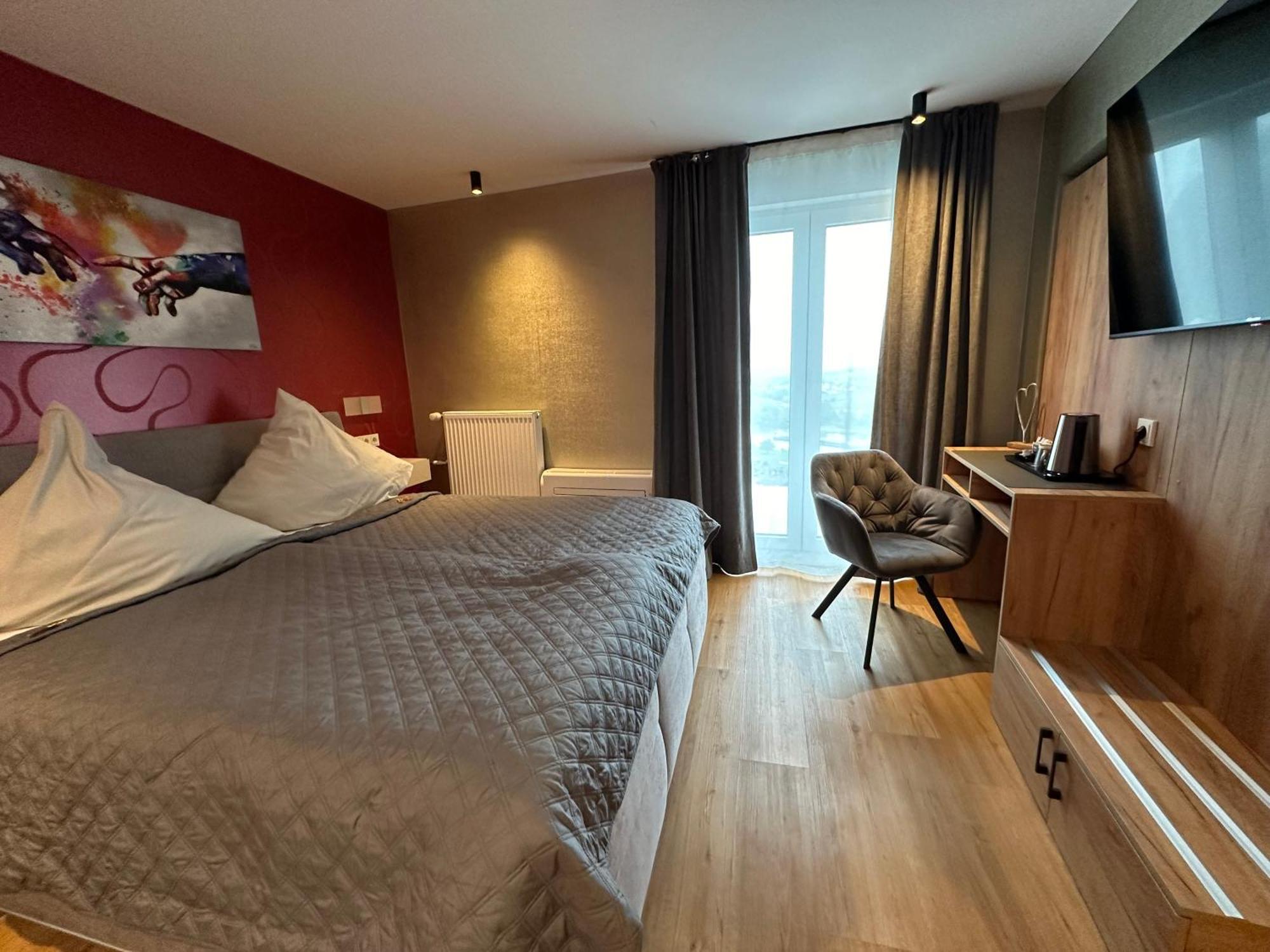 Hotel Restaurant Wuerzig In Ürzig Eksteriør bilde