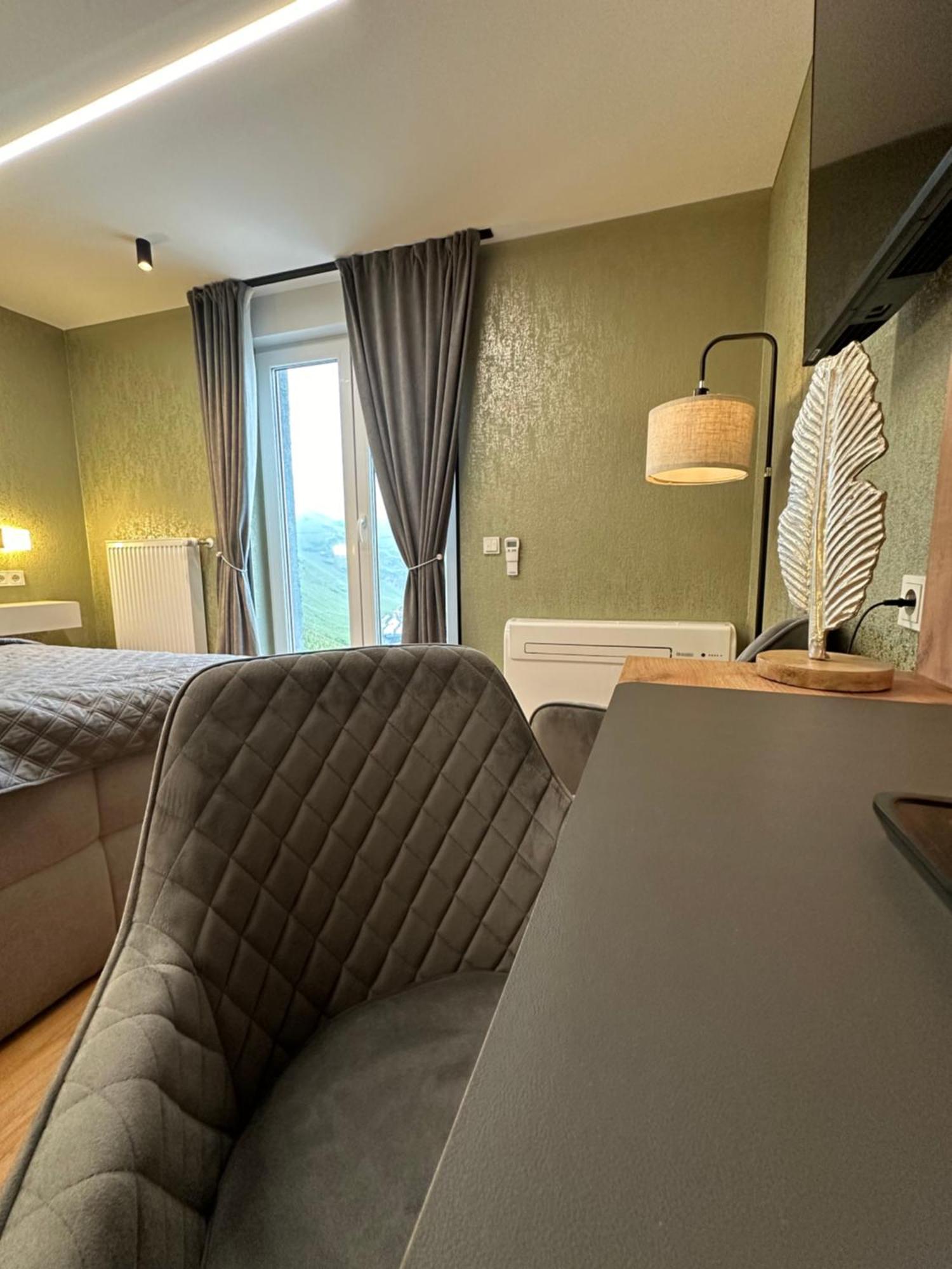 Hotel Restaurant Wuerzig In Ürzig Eksteriør bilde