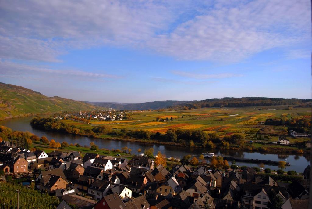 Hotel Restaurant Wuerzig In Ürzig Eksteriør bilde